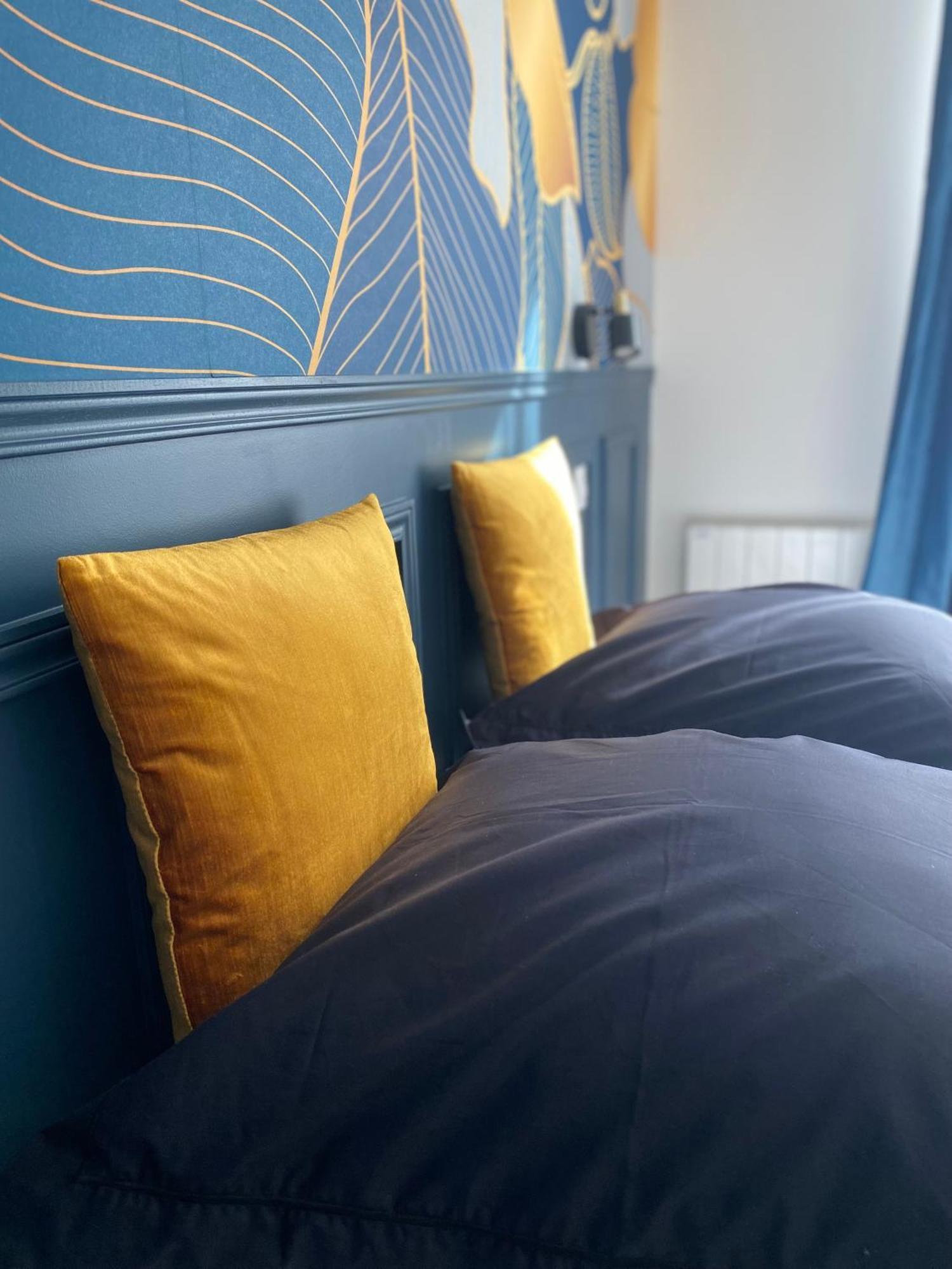 Appartement Apollinaire Au Coeur De Lorient Bagian luar foto