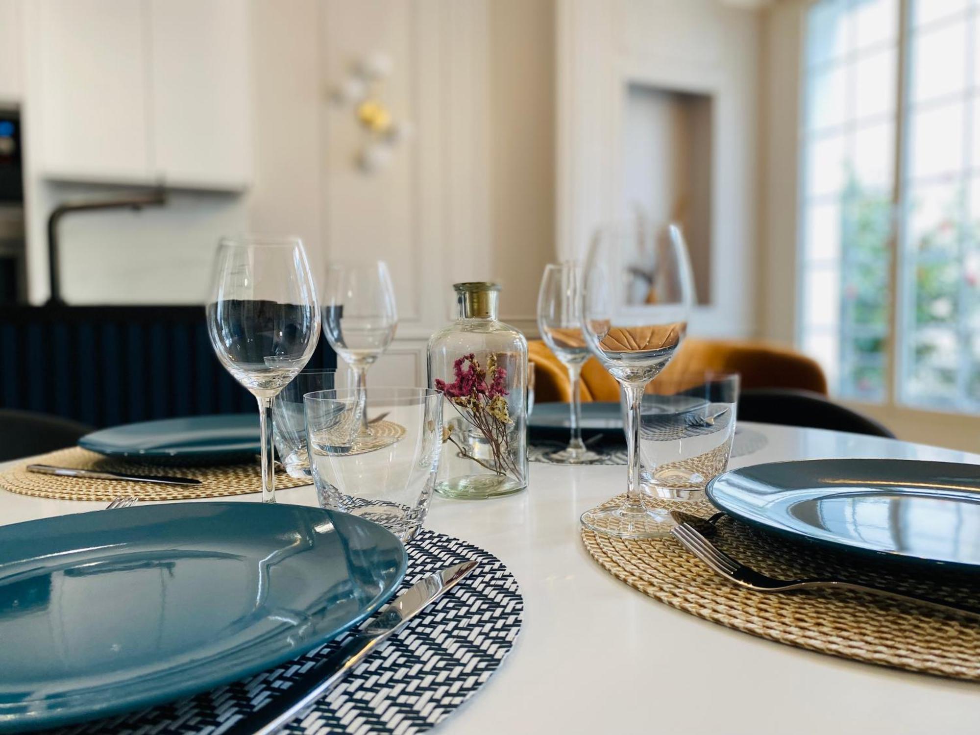 Appartement Apollinaire Au Coeur De Lorient Bagian luar foto